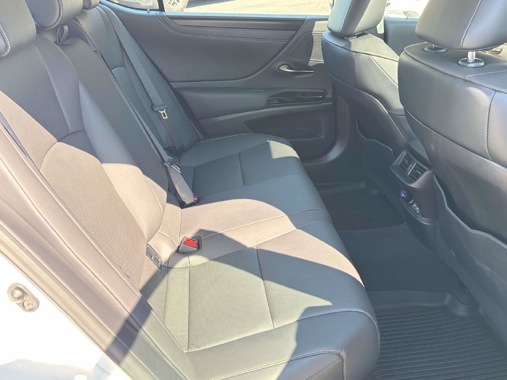 Used 2023 Lexus ES 350 w/ Premium Package FWD image 27