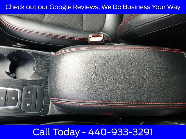 Certified 2025 Ford Escape ST-Line Select AWD/4WD image 29