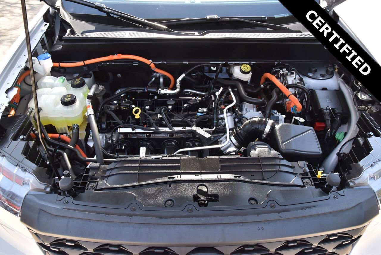 Certified 2025 Ford Maverick XLT image 36