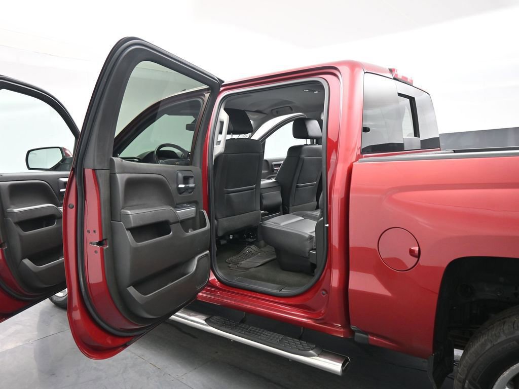 Used 2018 Chevrolet Silverado 1500 LT w/ All Star Edition image 45