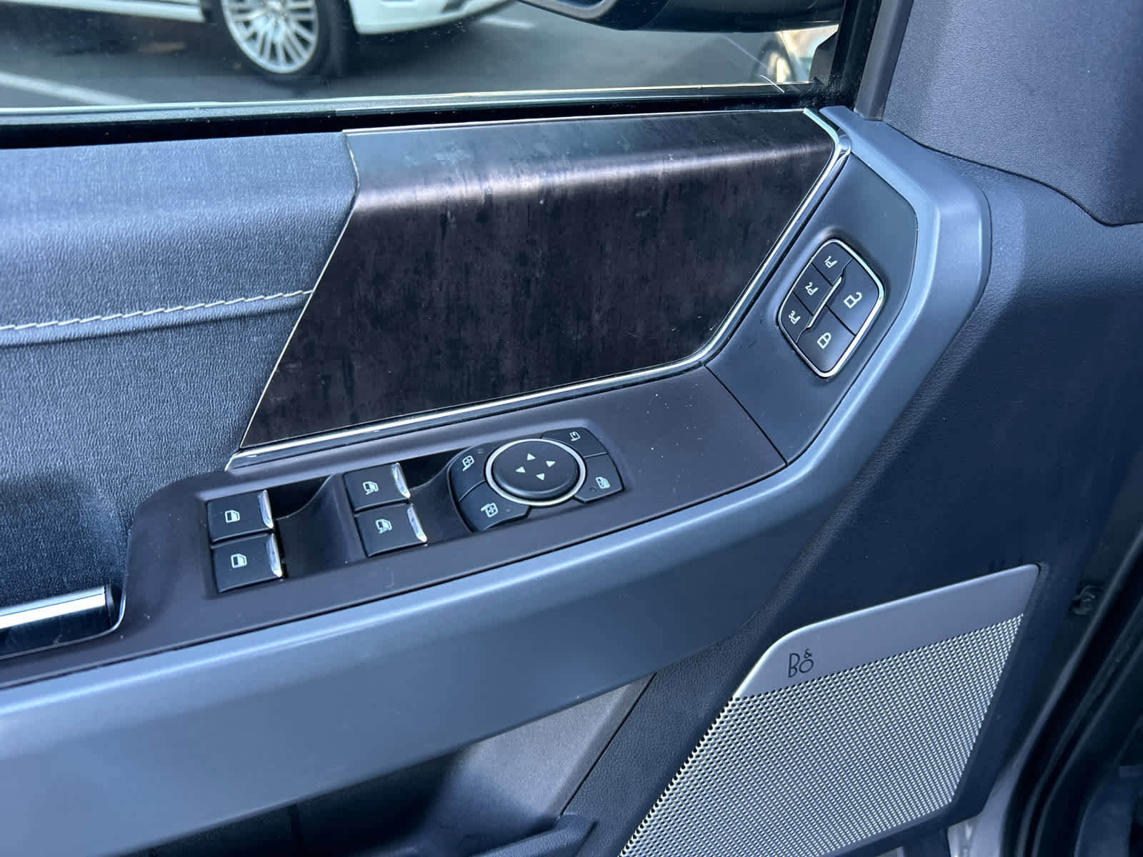 Certified 2023 Ford F150 Lariat image 30