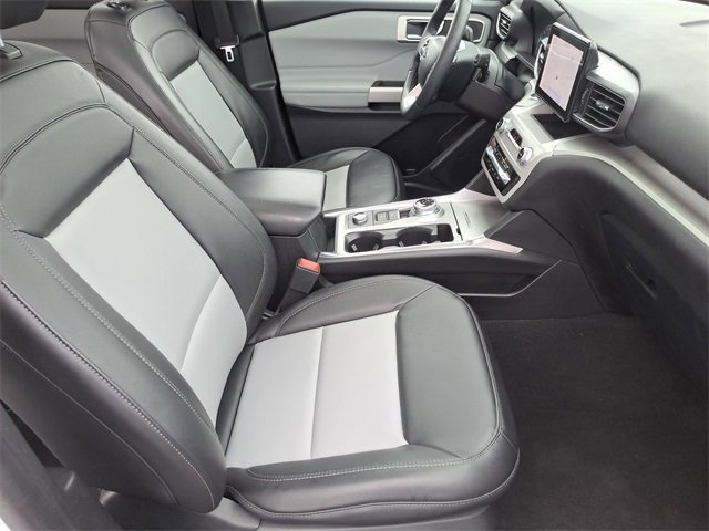 Certified 2023 Ford Explorer XLT w/ Equipment Group 202A image 27
