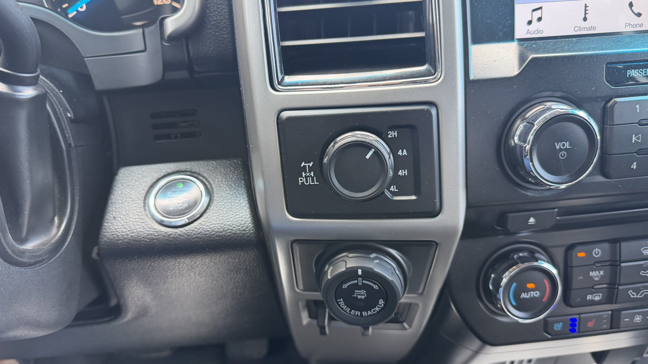 Certified 2017 Ford F150 Lariat AWD/4WD image 34
