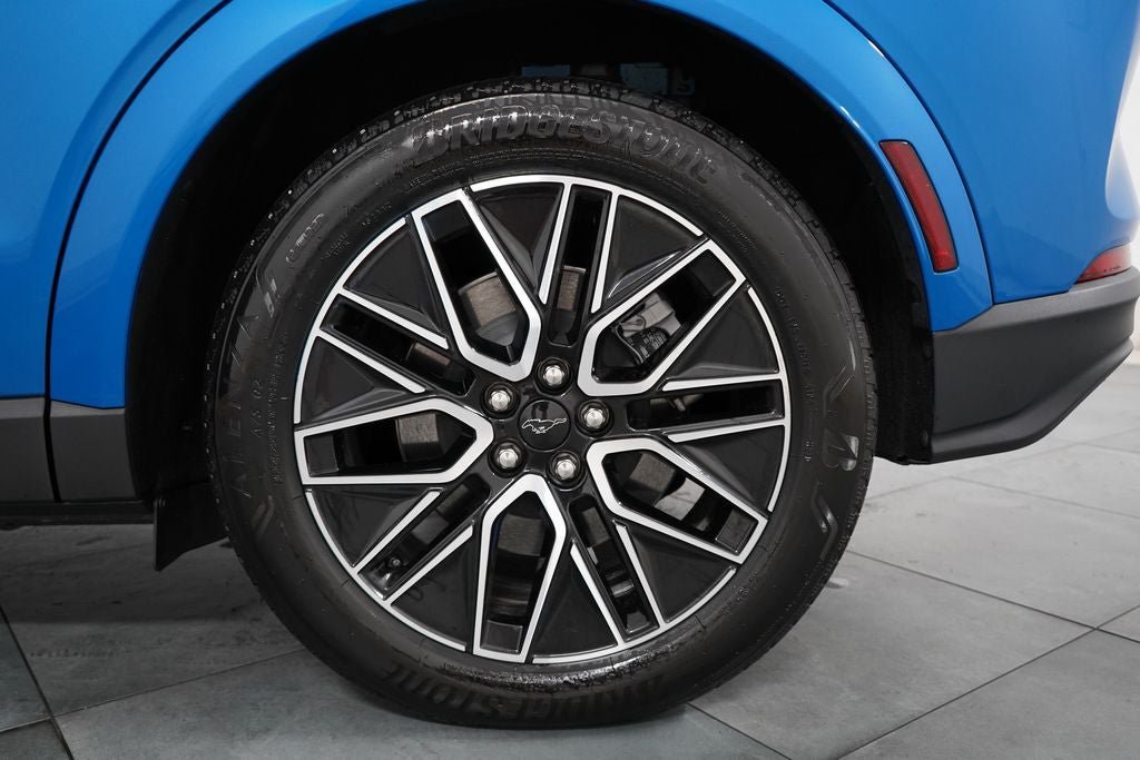 Certified 2025 Ford Mustang Mach-E Premium AWD/4WD image 34