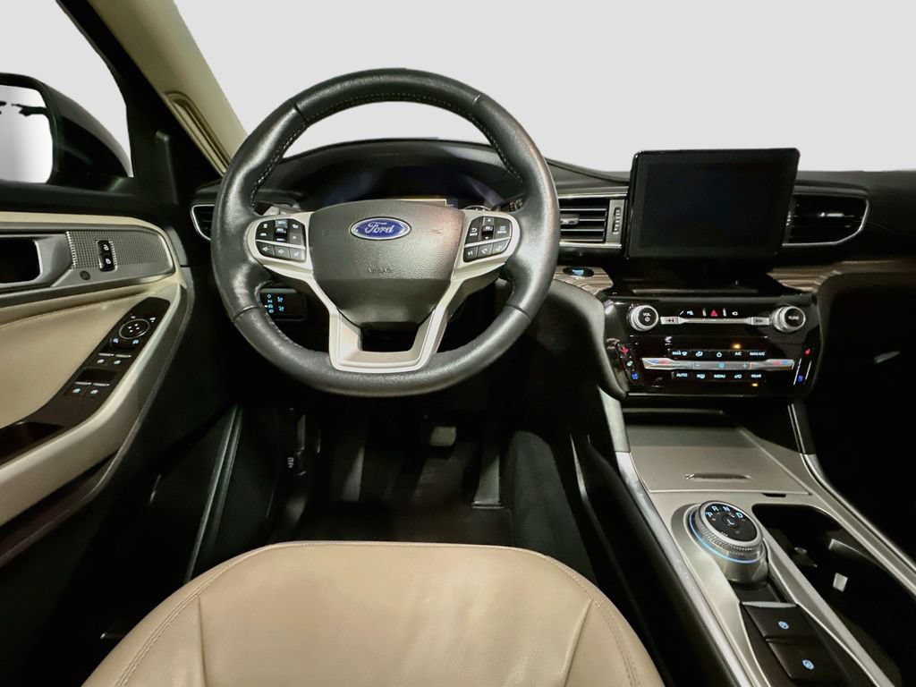 Certified 2023 Ford Explorer Limited AWD/4WD image 30