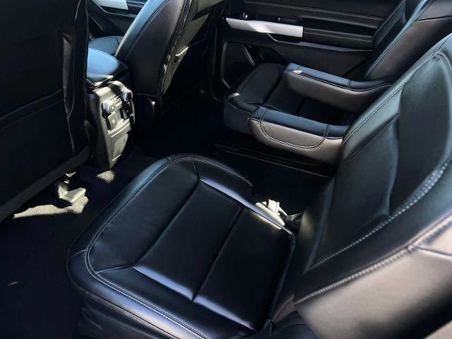 Certified 2022 Ford Explorer XLT w/ Equipment Group 202A image 18