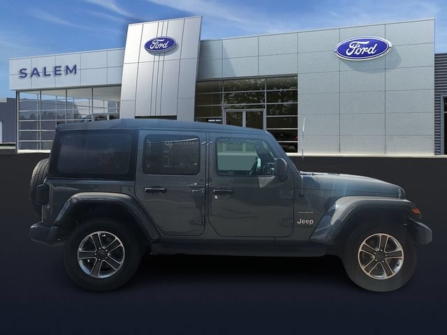 Used 2018 Jeep Wrangler Unlimited Sahara w/ Cold Weather Group AWD/4WD image 2