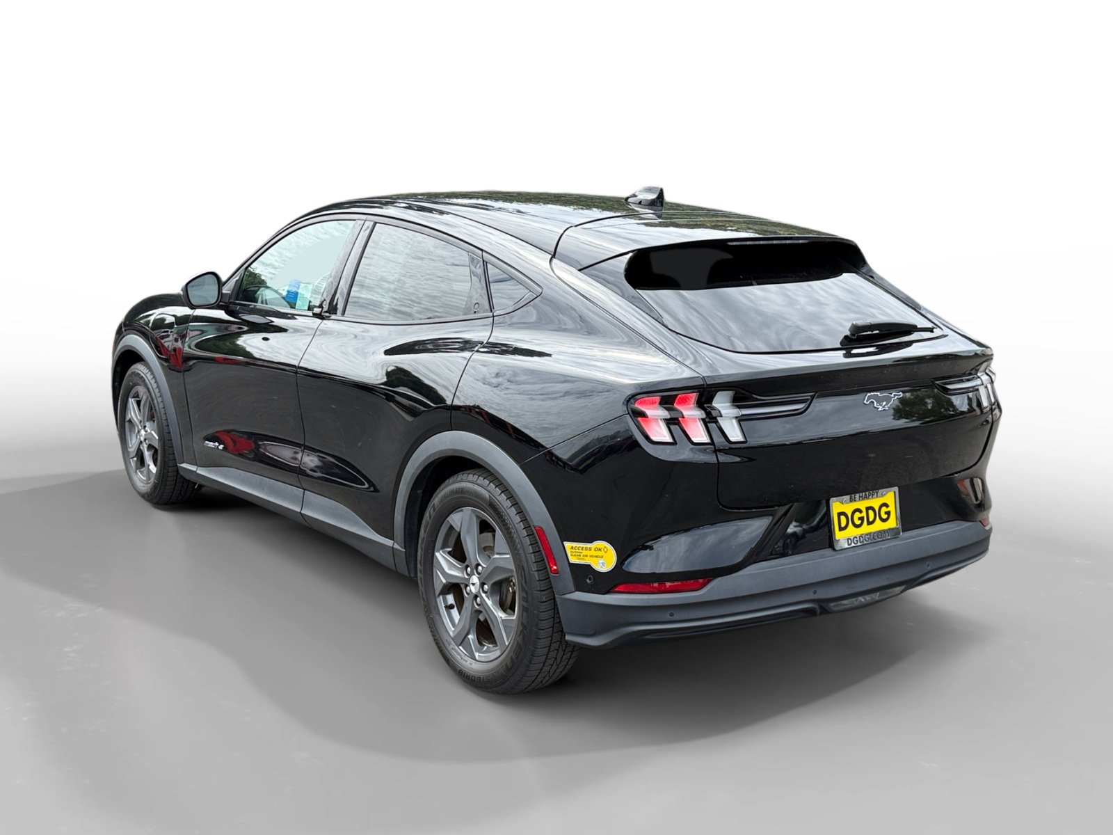 Certified 2021 Ford Mustang Mach-E Select w/ Comfort/Technology Package RWD image 3