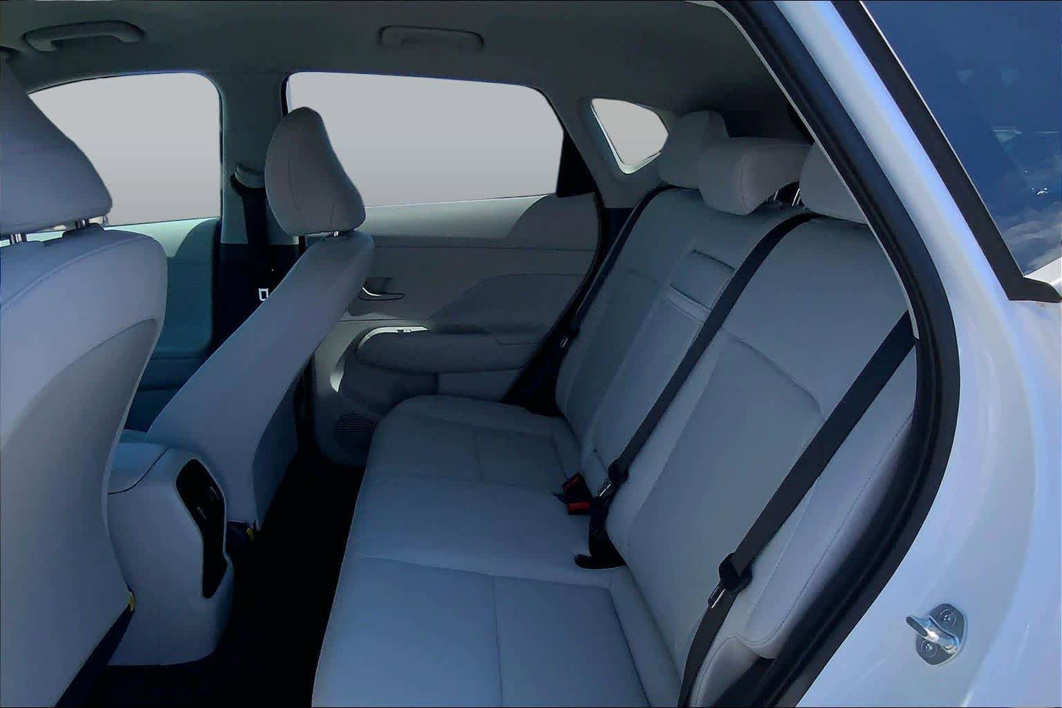 Used 2024 Hyundai Kona SEL FWD image 19