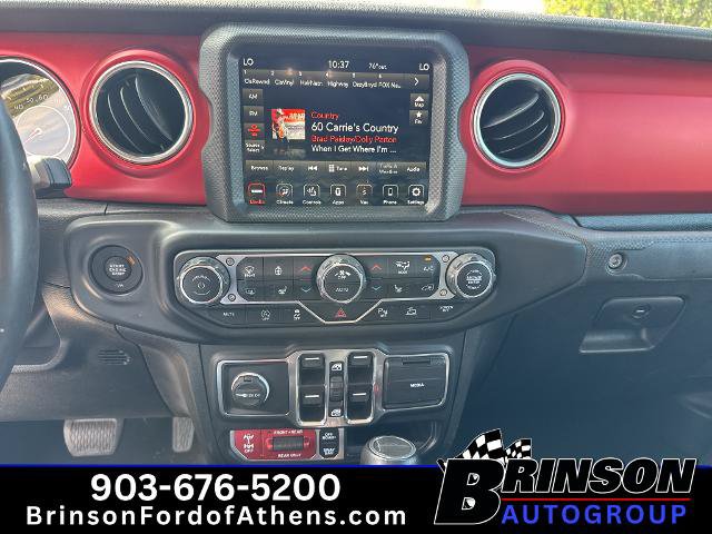 Used 2022 Jeep Gladiator Rubicon w/ LED Lighting Group AWD/4WD image 16