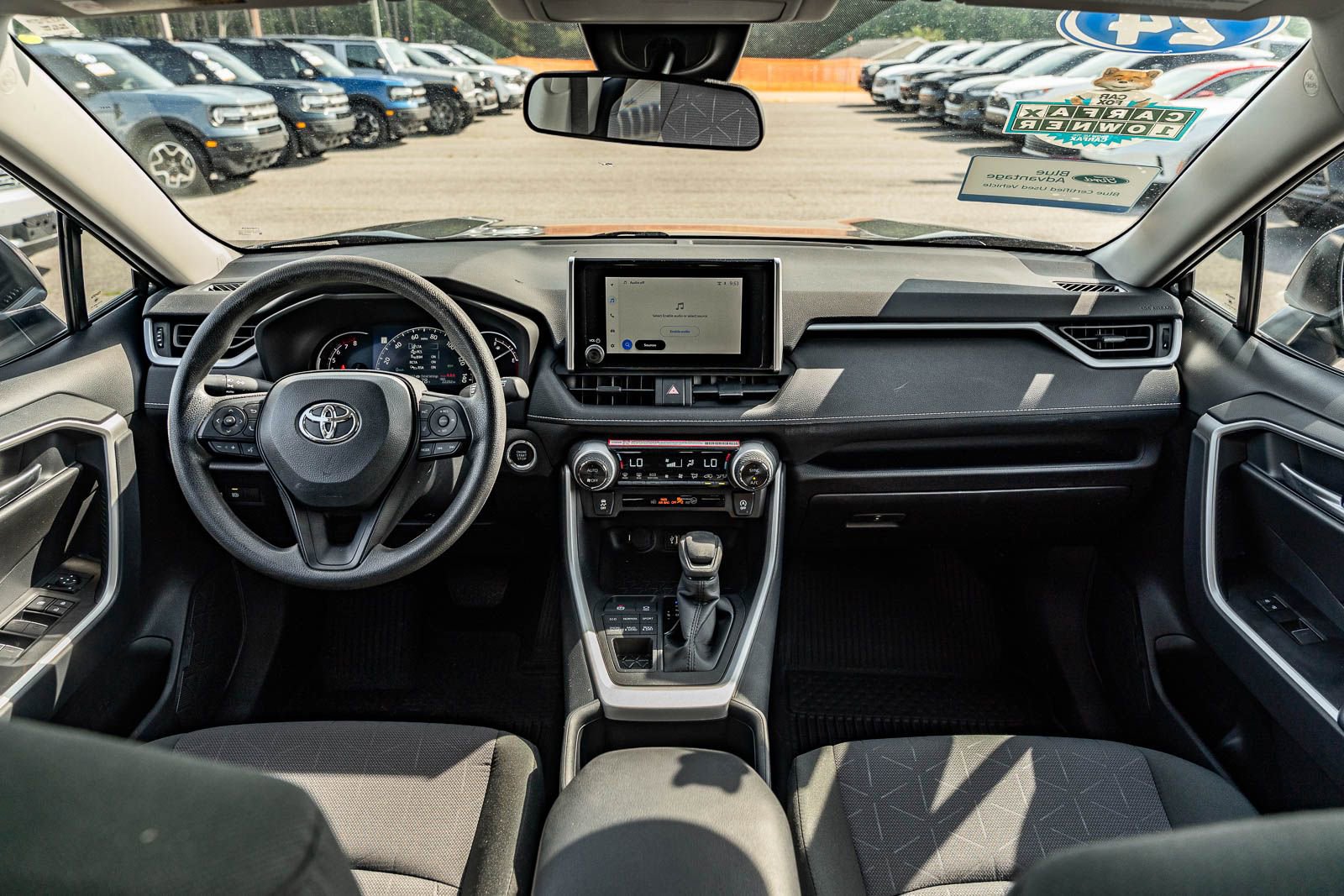 Used 2024 Toyota RAV4 XLE AWD/4WD image 23