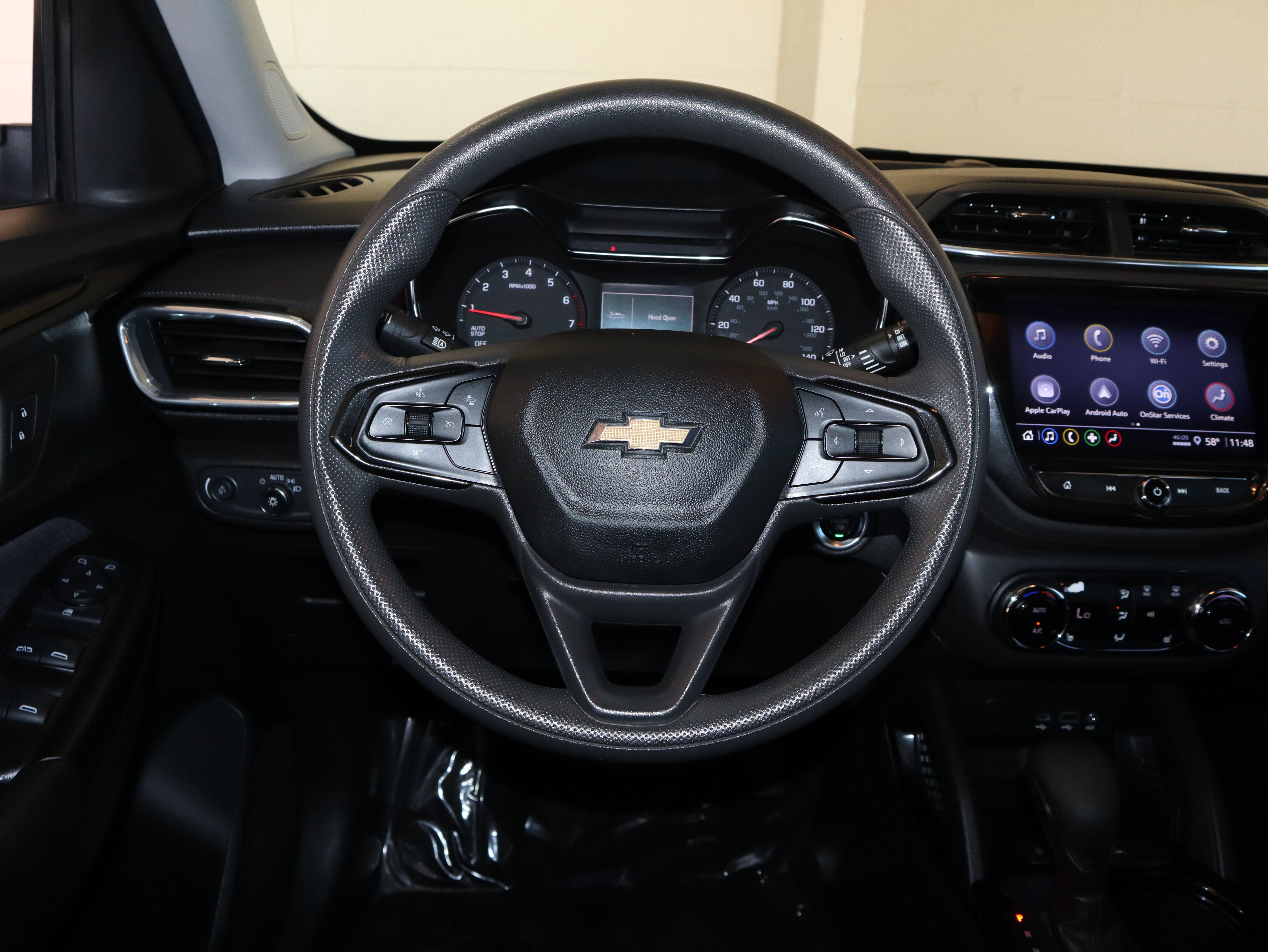 Used 2022 Chevrolet TrailBlazer LT w/ Convenience Package FWD image 24