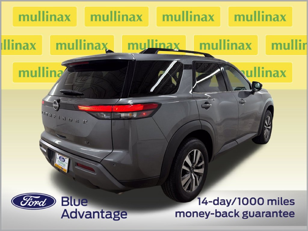 Used 2026 Nissan Pathfinder SL FWD image 3