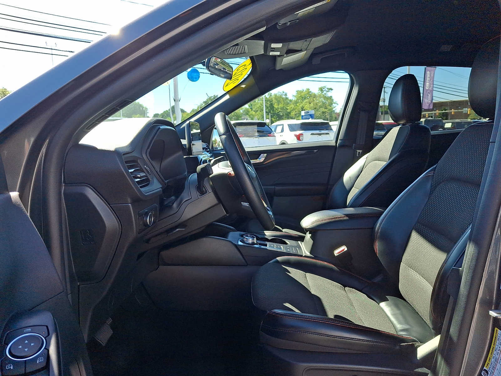 Certified 2025 Ford Escape ST-Line Select AWD/4WD image 13
