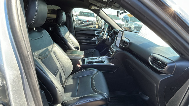 Certified 2020 Ford Explorer ST w/ Premium Technology Package AWD/4WD image 11