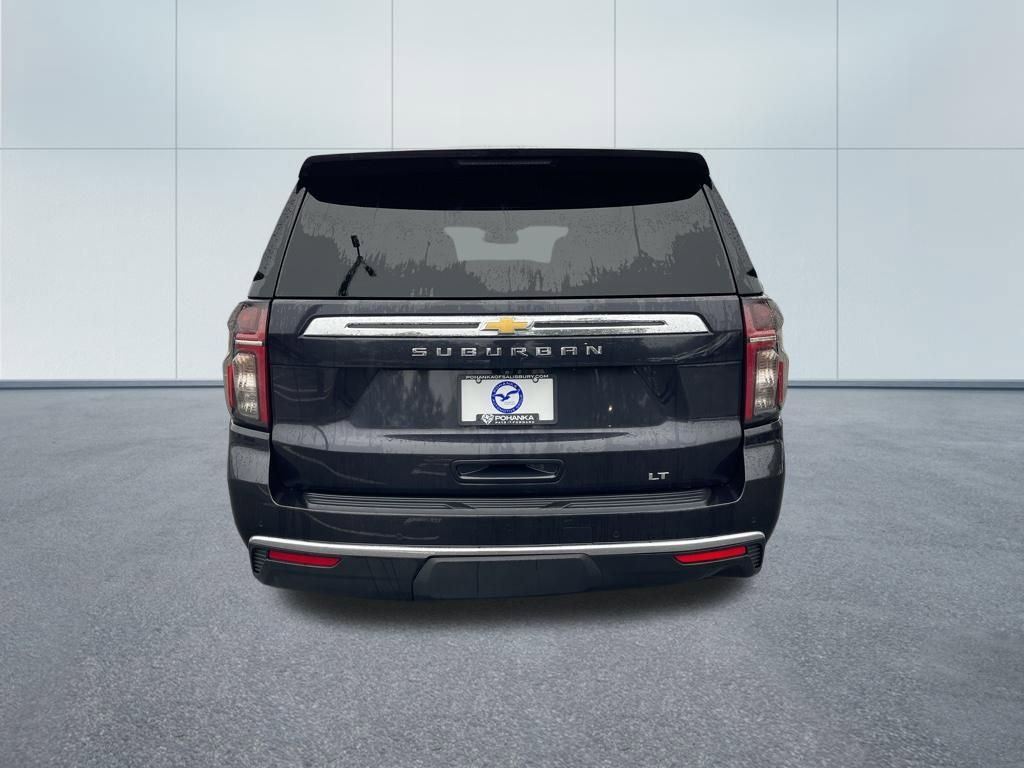 Used 2024 Chevrolet Suburban LT image 6