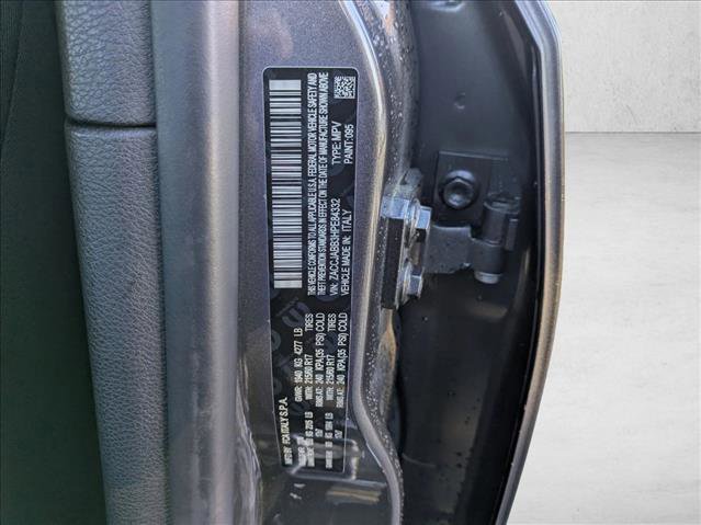 Used 2017 Jeep Renegade Latitude image 24