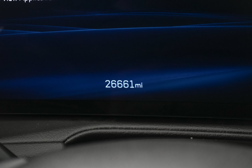 Used 2025 Cadillac XT4 Premium Luxury FWD image 17