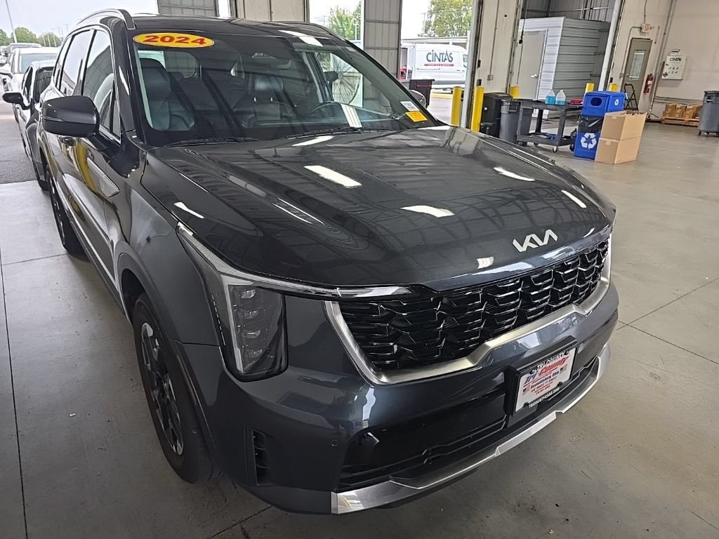 Used 2024 Kia Sorento S