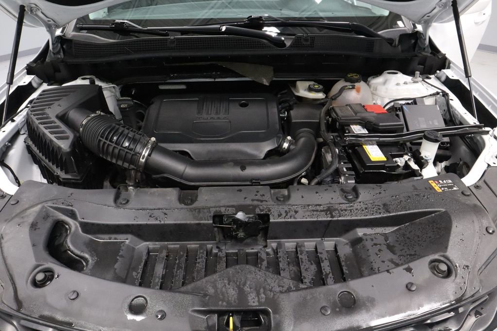 Used 2025 Chevrolet Blazer LT image 13