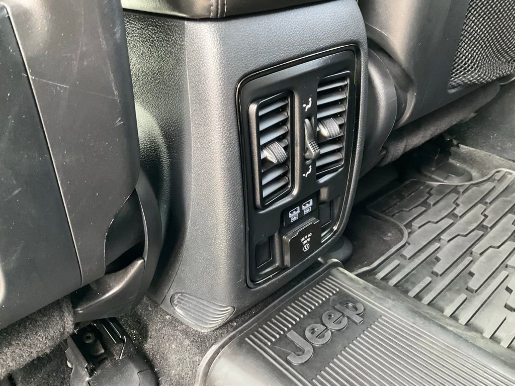 Used 2020 Jeep Grand Cherokee Limited X image 21