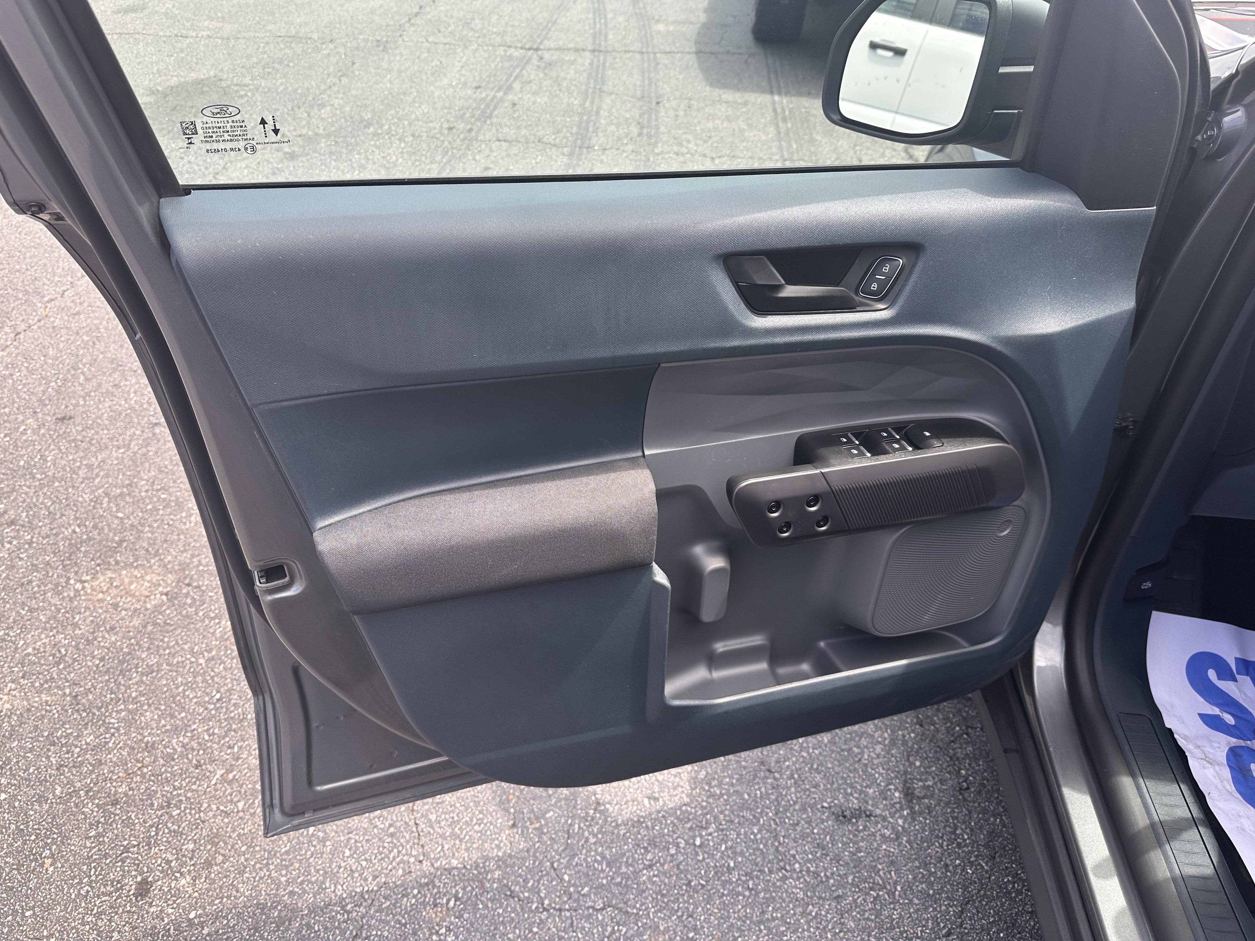 Certified 2025 Ford Maverick XL FWD image 10