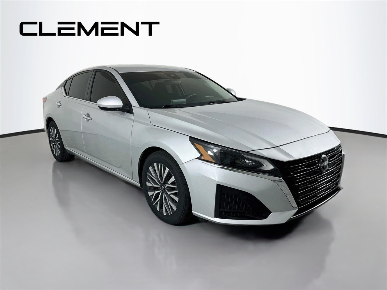 Used 2023 Nissan Altima 2.5 SV FWD image 5