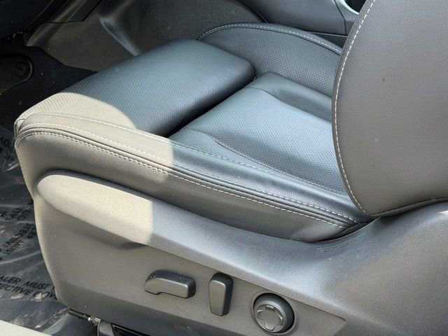 Used 2025 Subaru Outback Touring AWD/4WD image 40