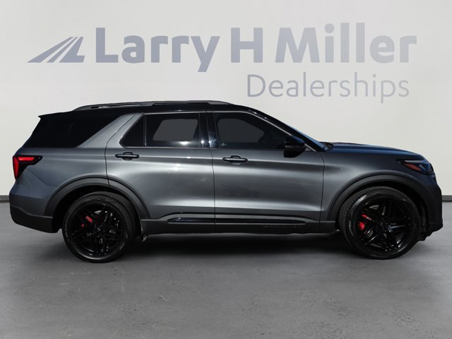 Certified 2025 Ford Explorer ST image 6