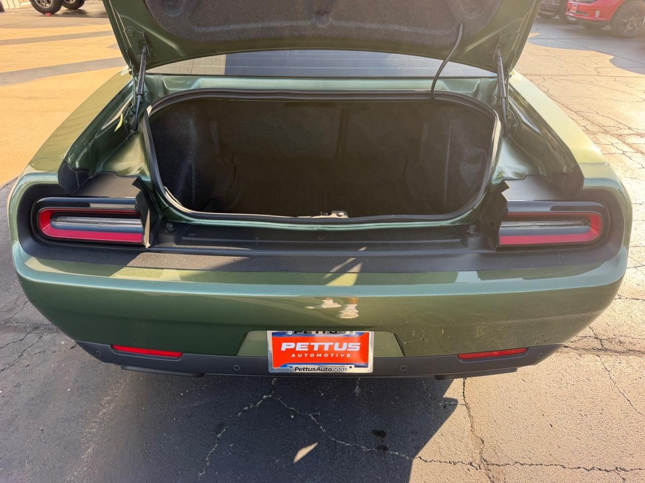 Used 2022 Dodge Challenger R/T Scat Pack w/ Shaker Package RWD image 5