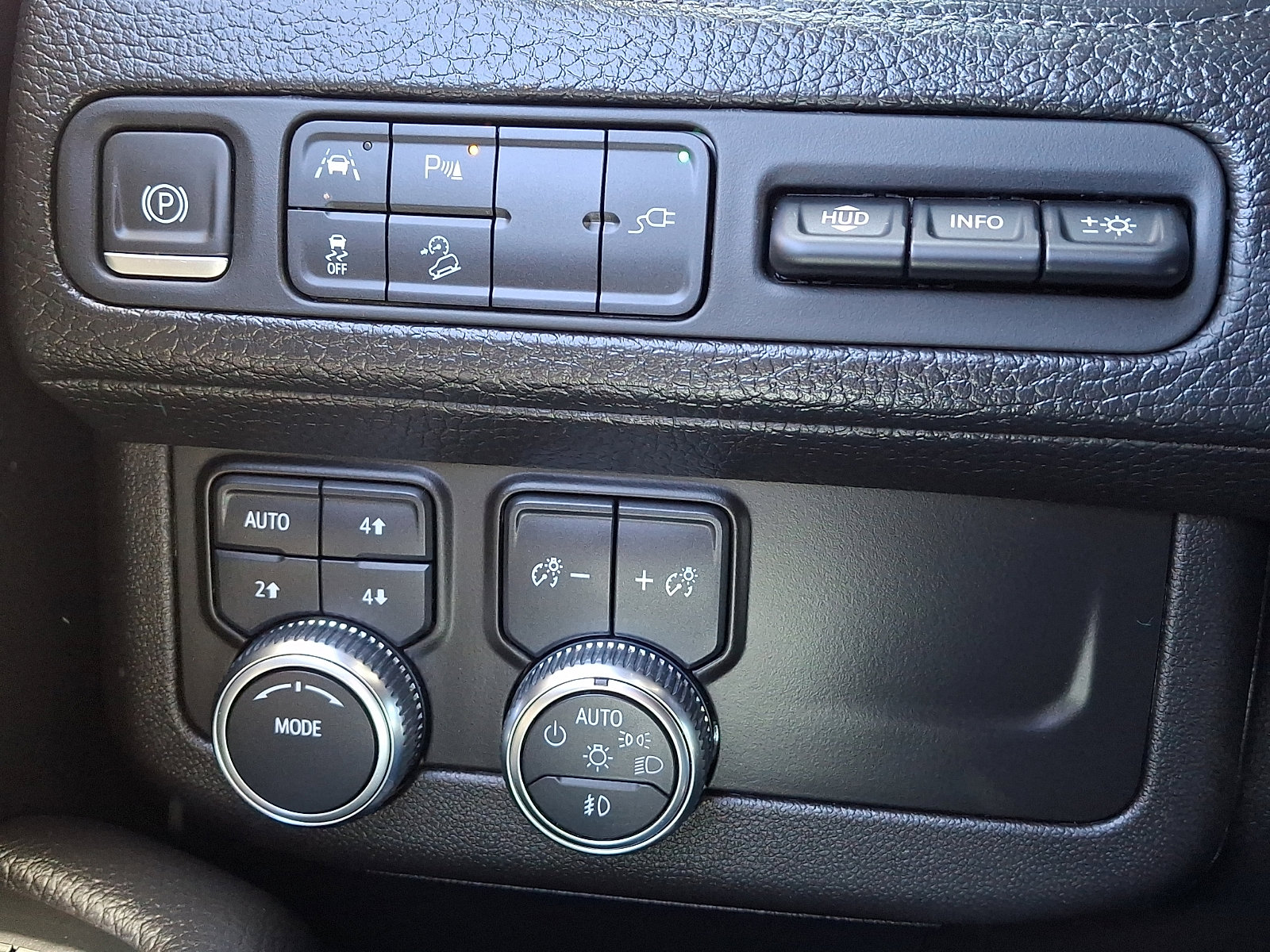 Used 2021 GMC Yukon Denali image 34