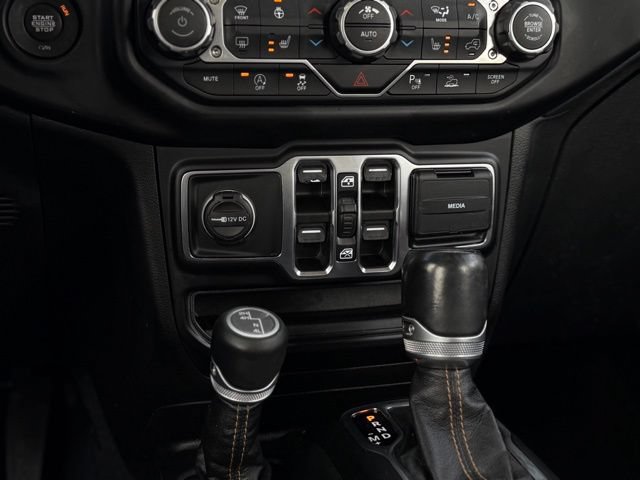 Used 2021 Jeep Wrangler Unlimited Sahara AWD/4WD image 22