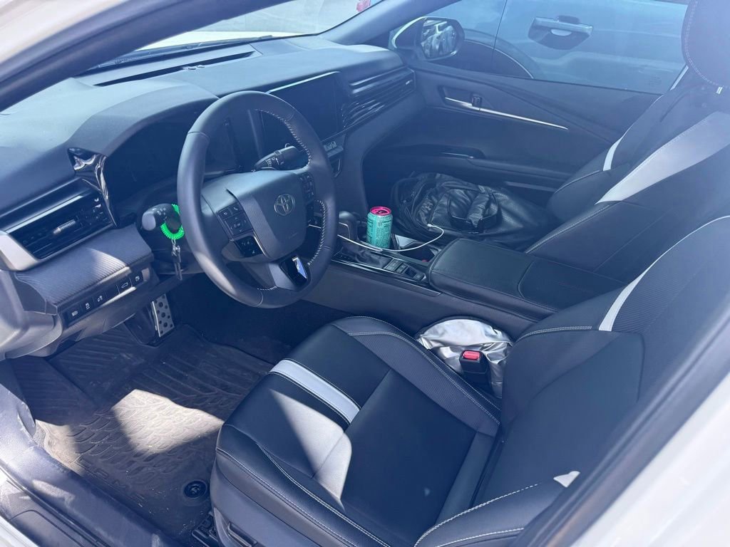 Used 2025 Toyota Camry SE w/ Convenience Package AWD/4WD image 2