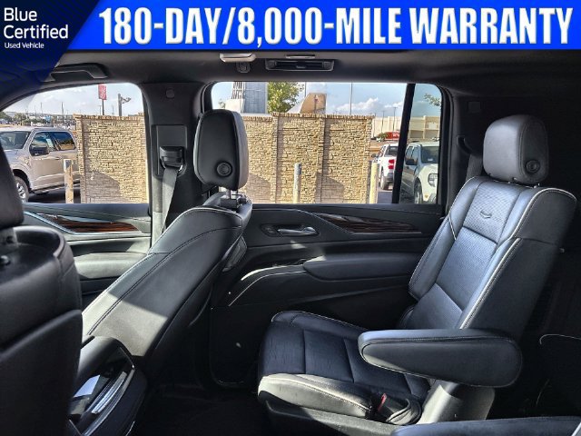 Used 2022 Cadillac Escalade ESV Premium Luxury w/ Performance Package AWD/4WD image 15