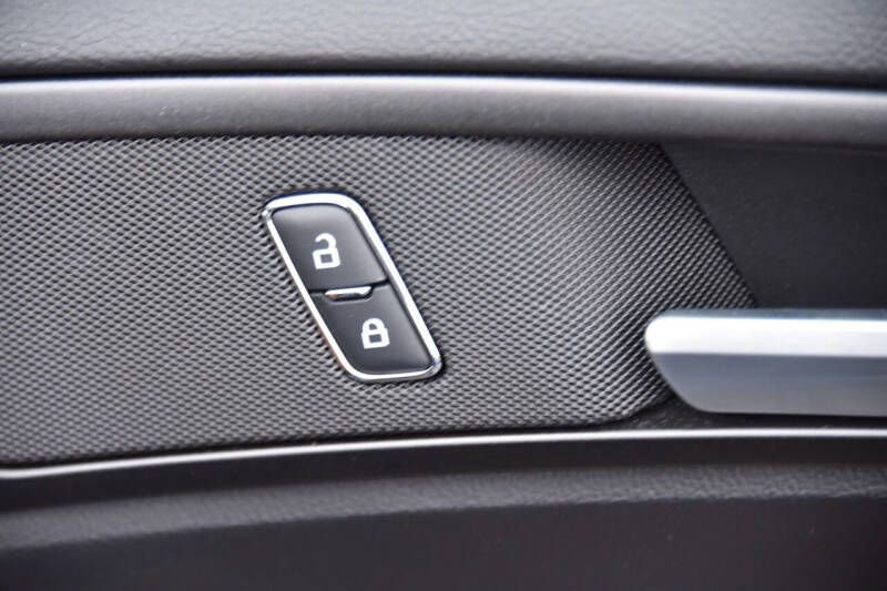 Certified 2019 Ford Fusion Energi Titanium image 11