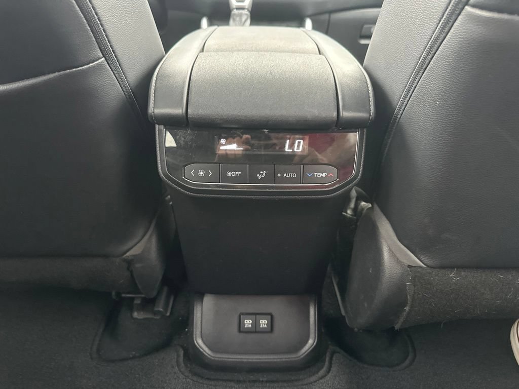 Used 2021 Toyota Highlander XSE AWD/4WD image 35