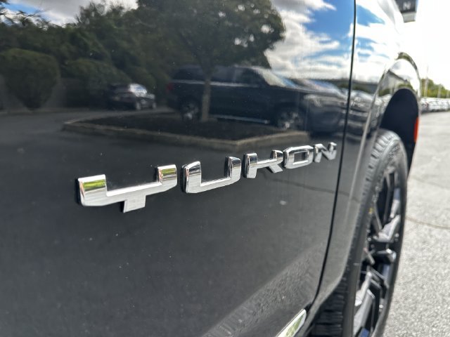 Used 2023 GMC Yukon SLT w/ SLT Premium Package AWD/4WD image 51