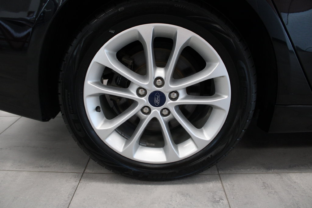 Certified 2020 Ford Fusion SE FWD image 10