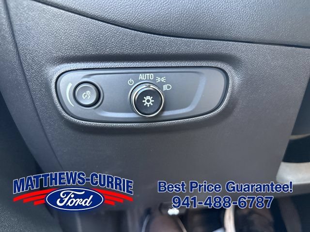Used 2022 Chevrolet Equinox LS w/ LS Convenience Package FWD image 23