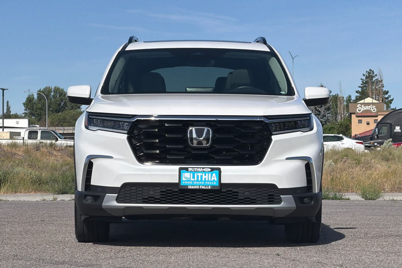 Used 2025 Honda Pilot Touring image 10