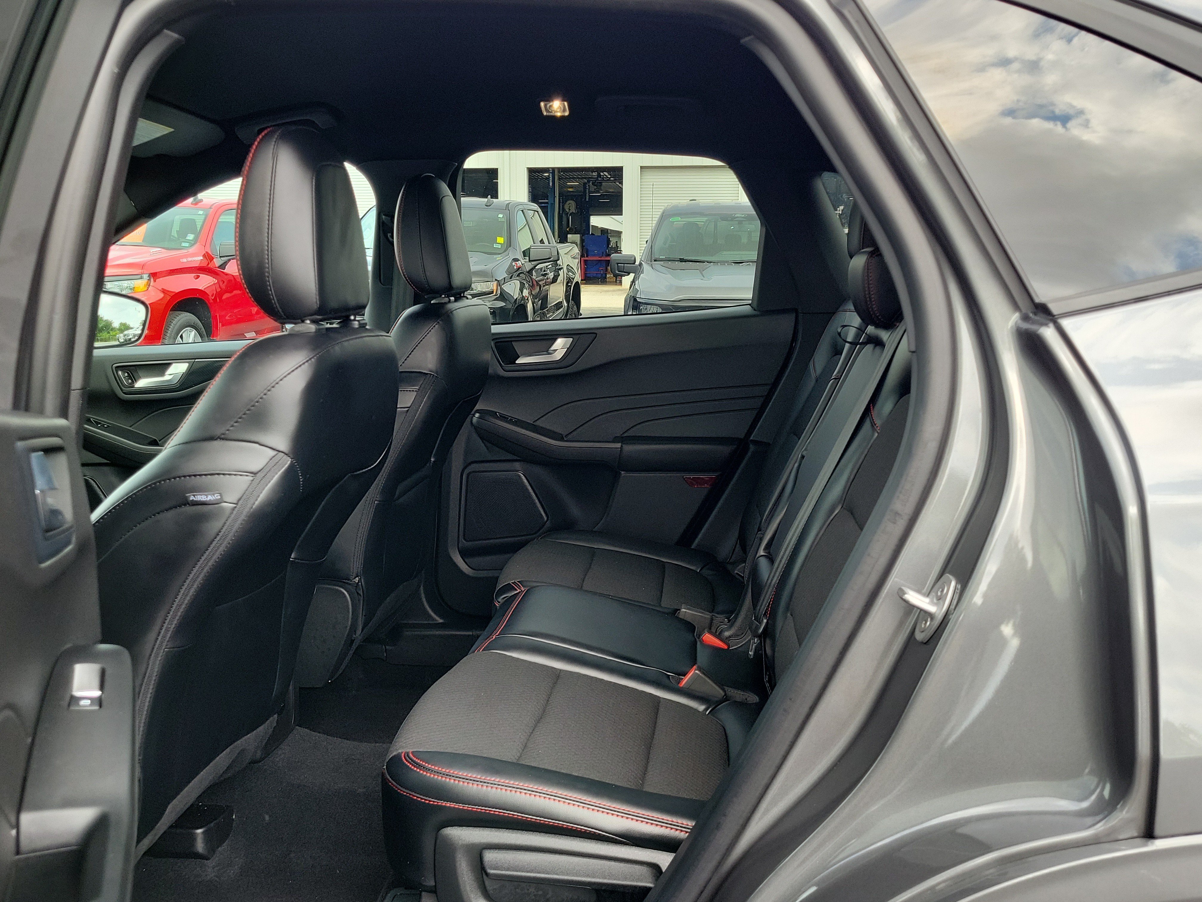 Certified 2023 Ford Escape ST-Line w/ Tech Pack #1 FWD image 11