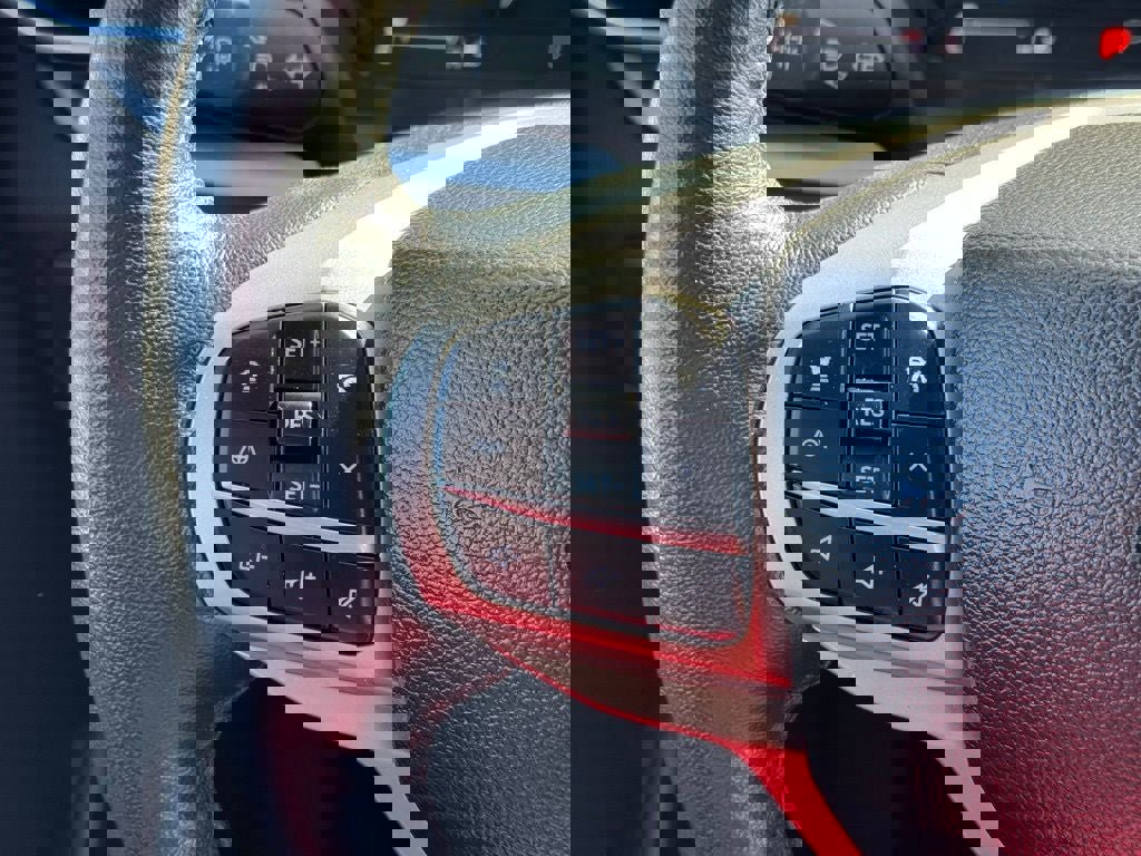 Certified 2022 Ford Explorer XLT w/ Equipment Group 202A image 30