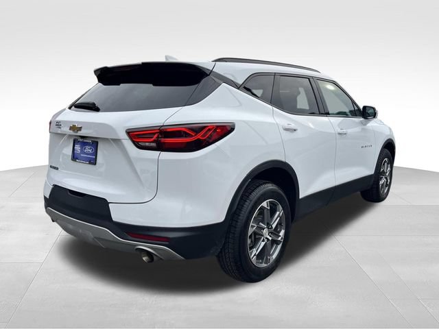 Used 2024 Chevrolet Blazer LT FWD video 3