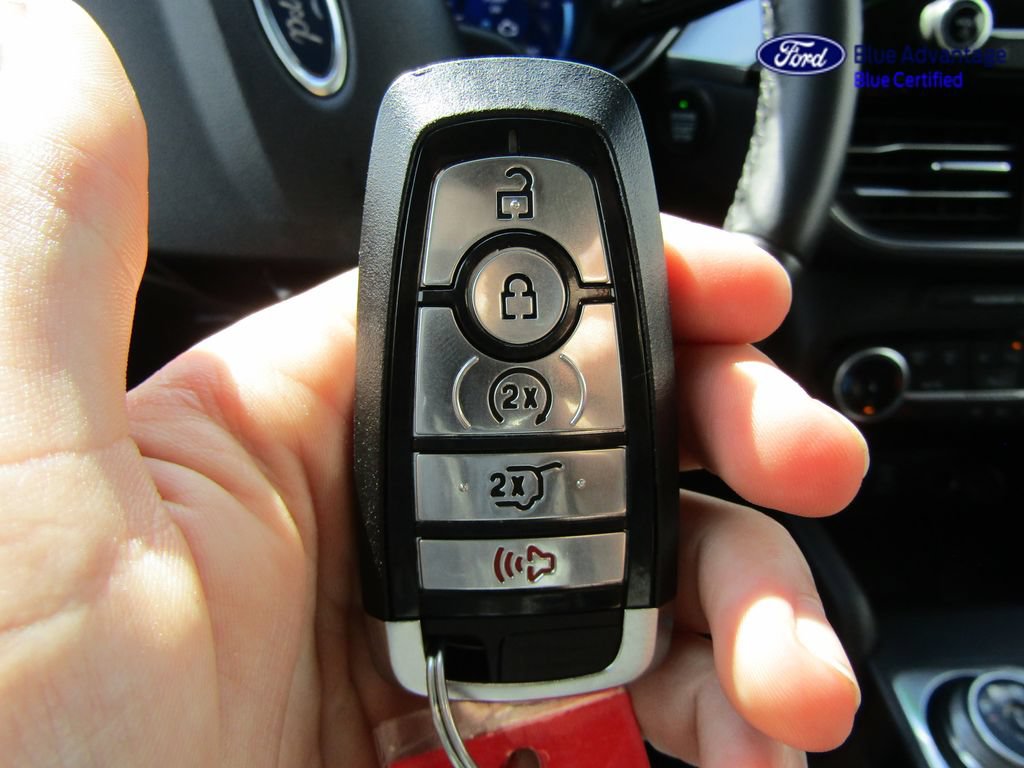 Certified 2022 Ford Escape Titanium FWD image 41