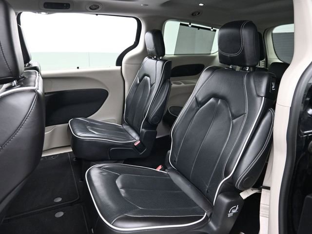 Used 2024 Chrysler Pacifica Limited image 25