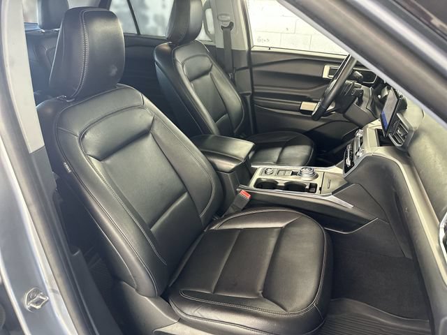 Certified 2020 Ford Explorer XLT w/ Equipment Group 202A AWD/4WD image 28