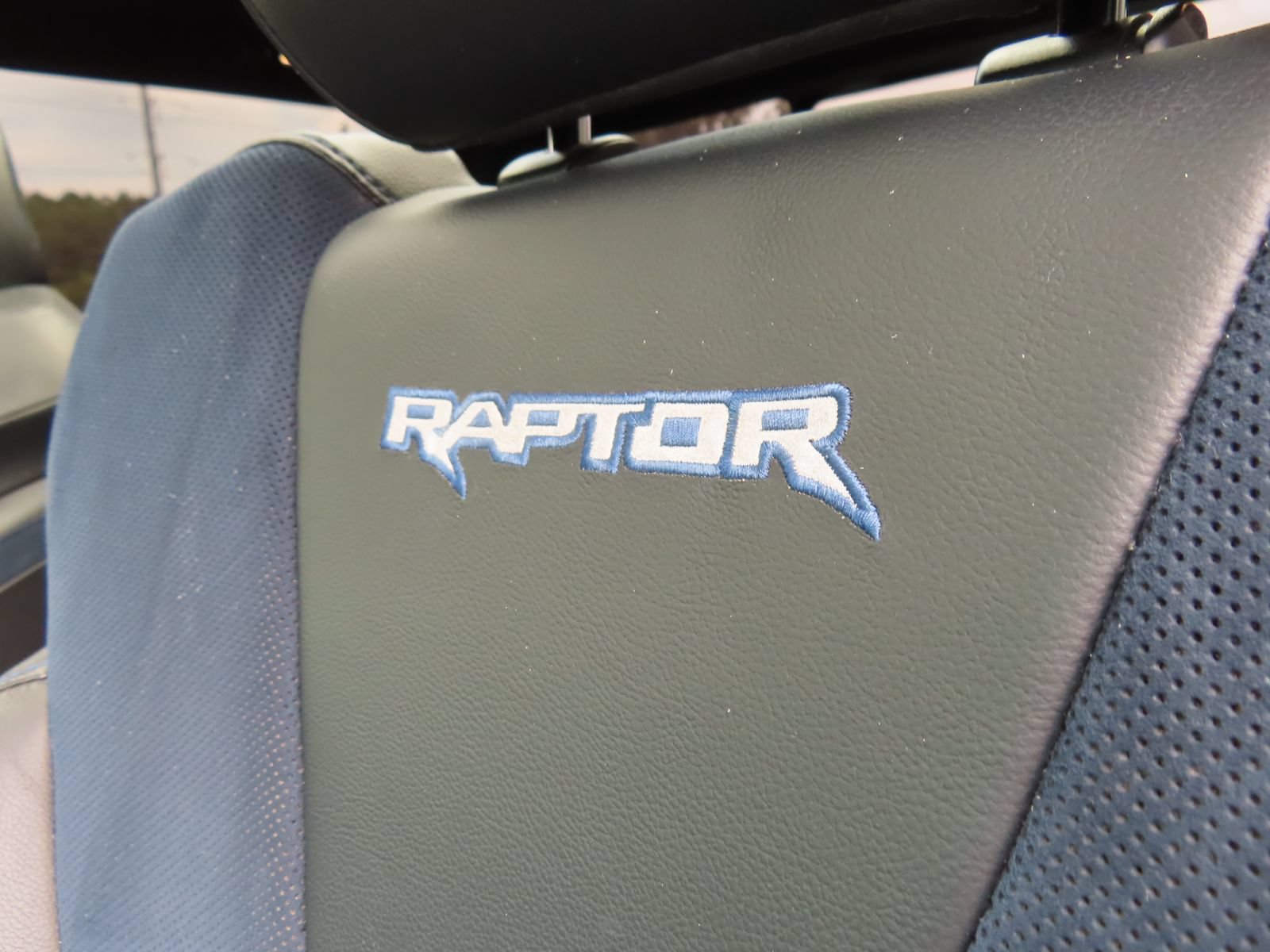 Certified 2019 Ford F150 Raptor w/ Equipment Group 802A Luxury AWD/4WD image 37