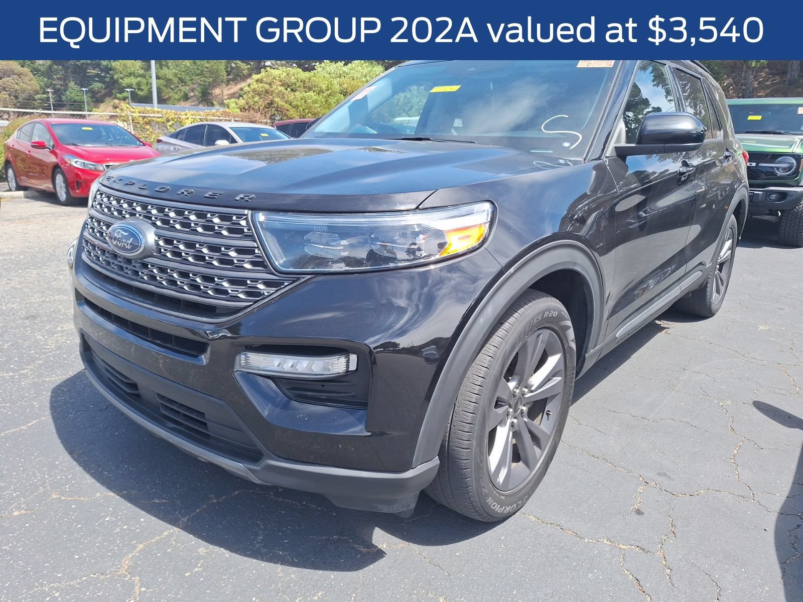 Certified 2022 Ford Explorer XLT w/ Equipment Group 202A RWD image 4