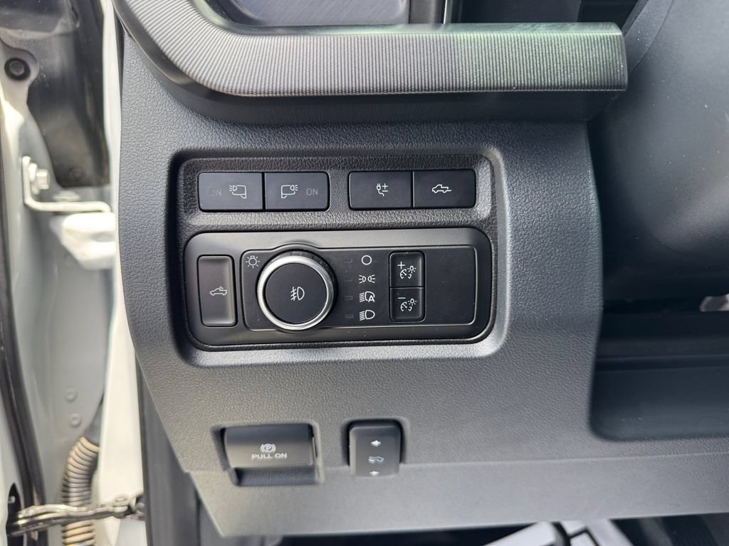 Certified 2024 Ford F350 Platinum AWD/4WD image 33