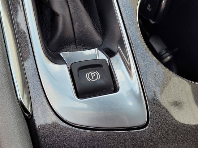 Used 2023 Chevrolet Malibu LT FWD image 16